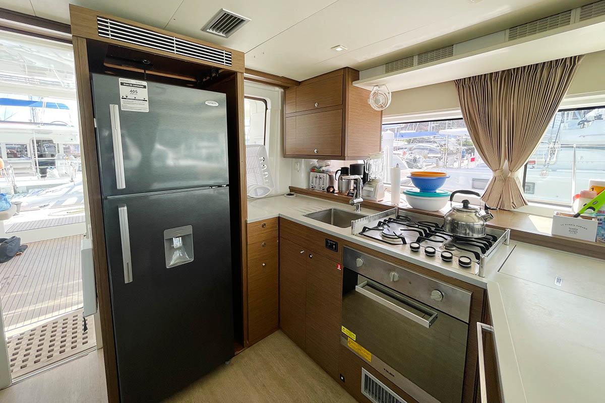 Lagoon 52 F från Navigare Yachting i Tortola