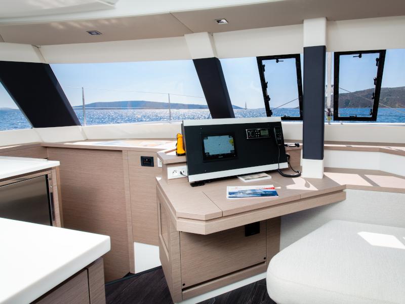 Fountaine Pajot Saba 50 yritykseltä AciSail Splitissä