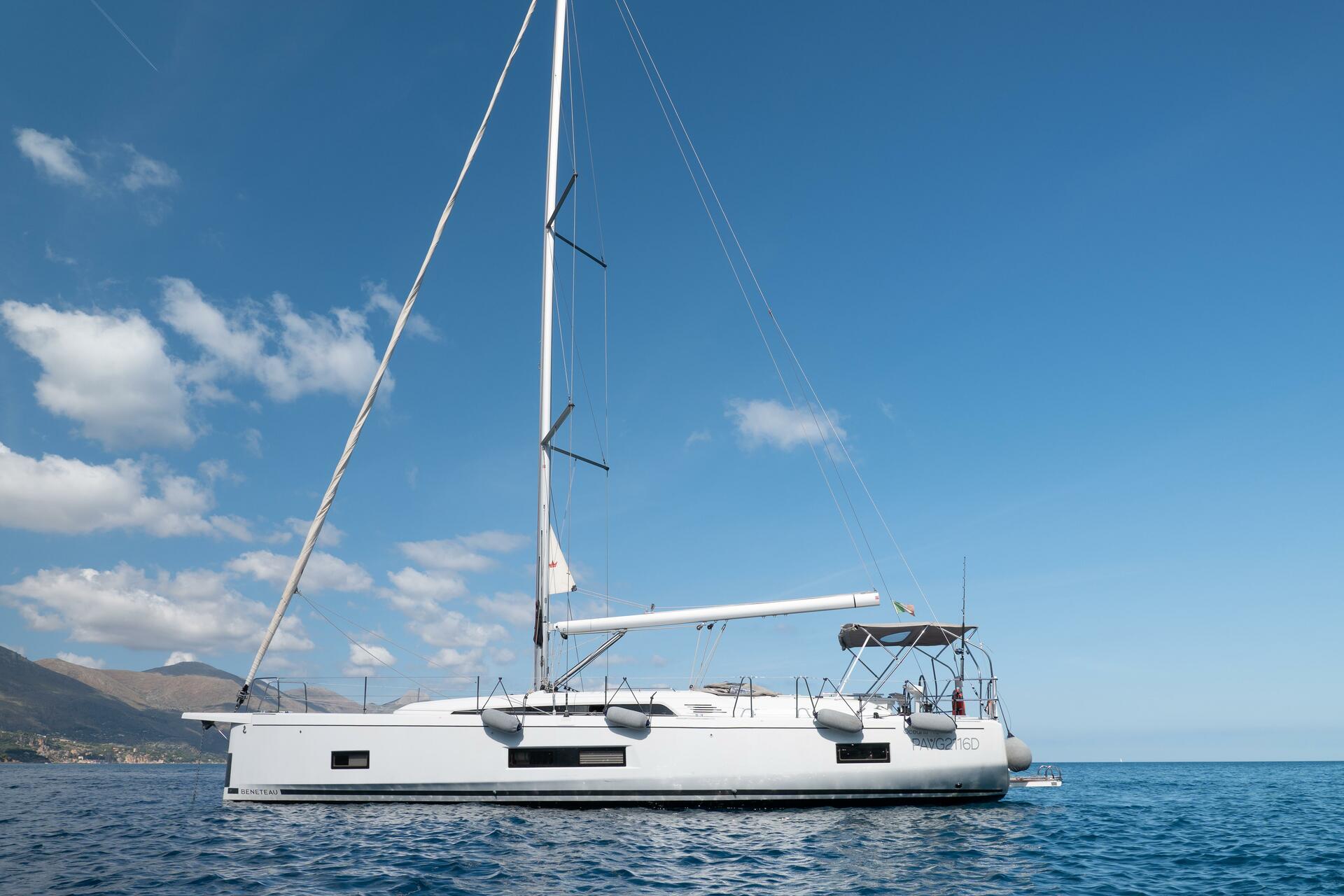 Oceanis 46.1 de GiuGioMa Charter en Palermo