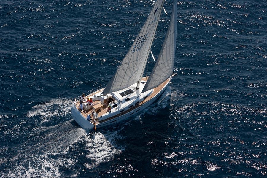 Bavaria 45 Cruiser da In2theBlue Charter em Punat