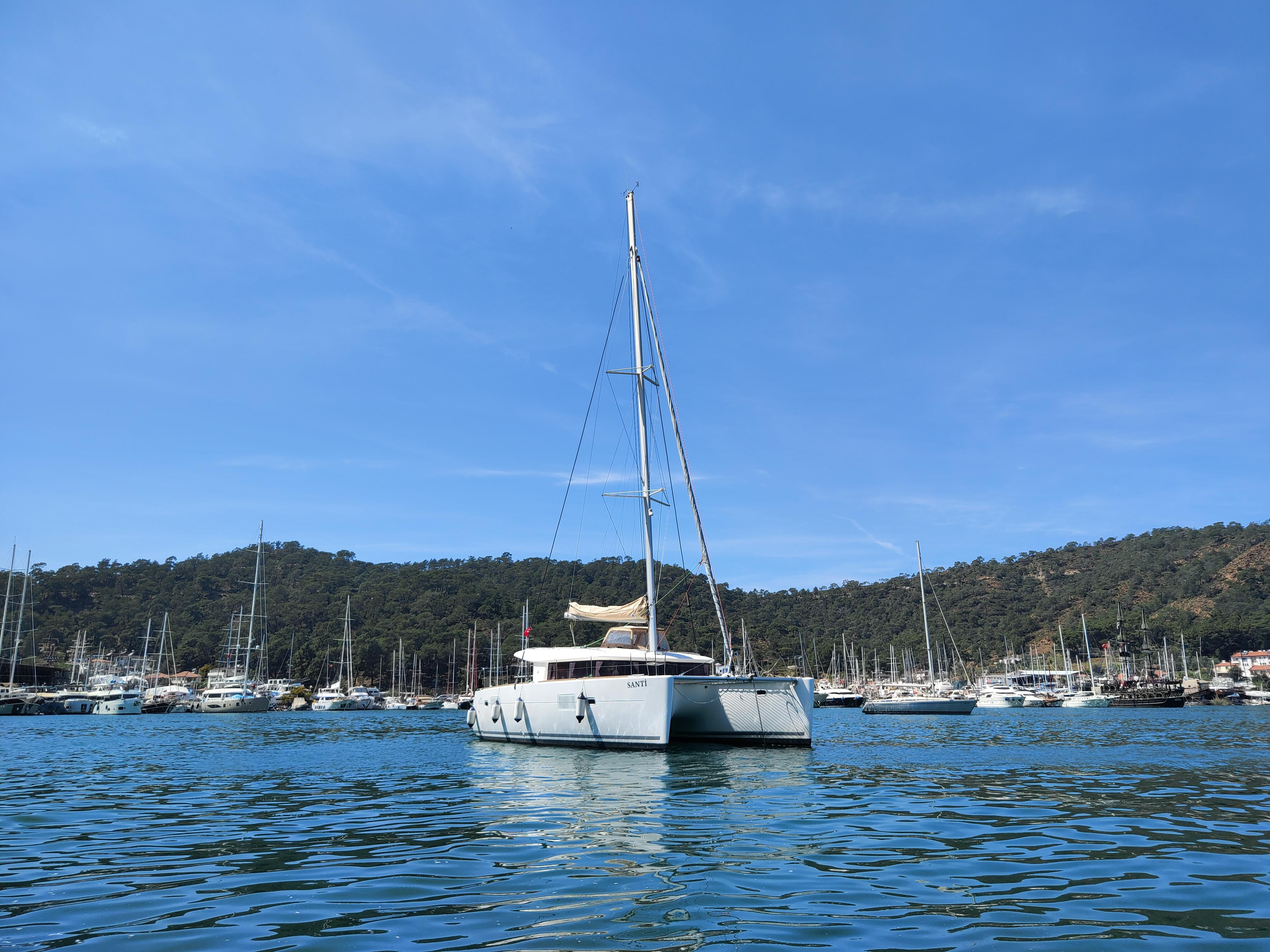Lagoon 400 yritykseltä One Yacht Charter Fethiye