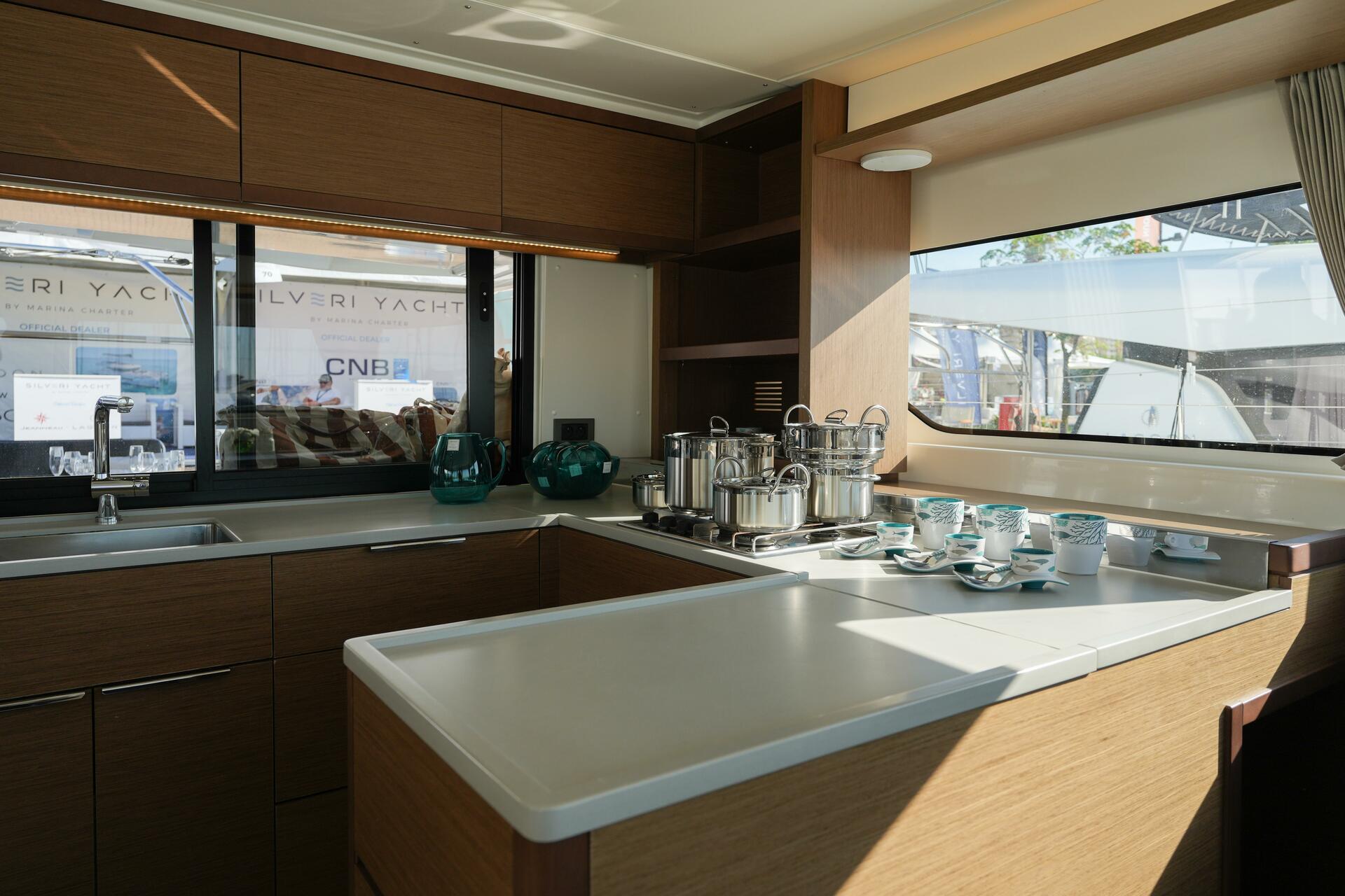 Lagoon 46 av StarSail i Salerno