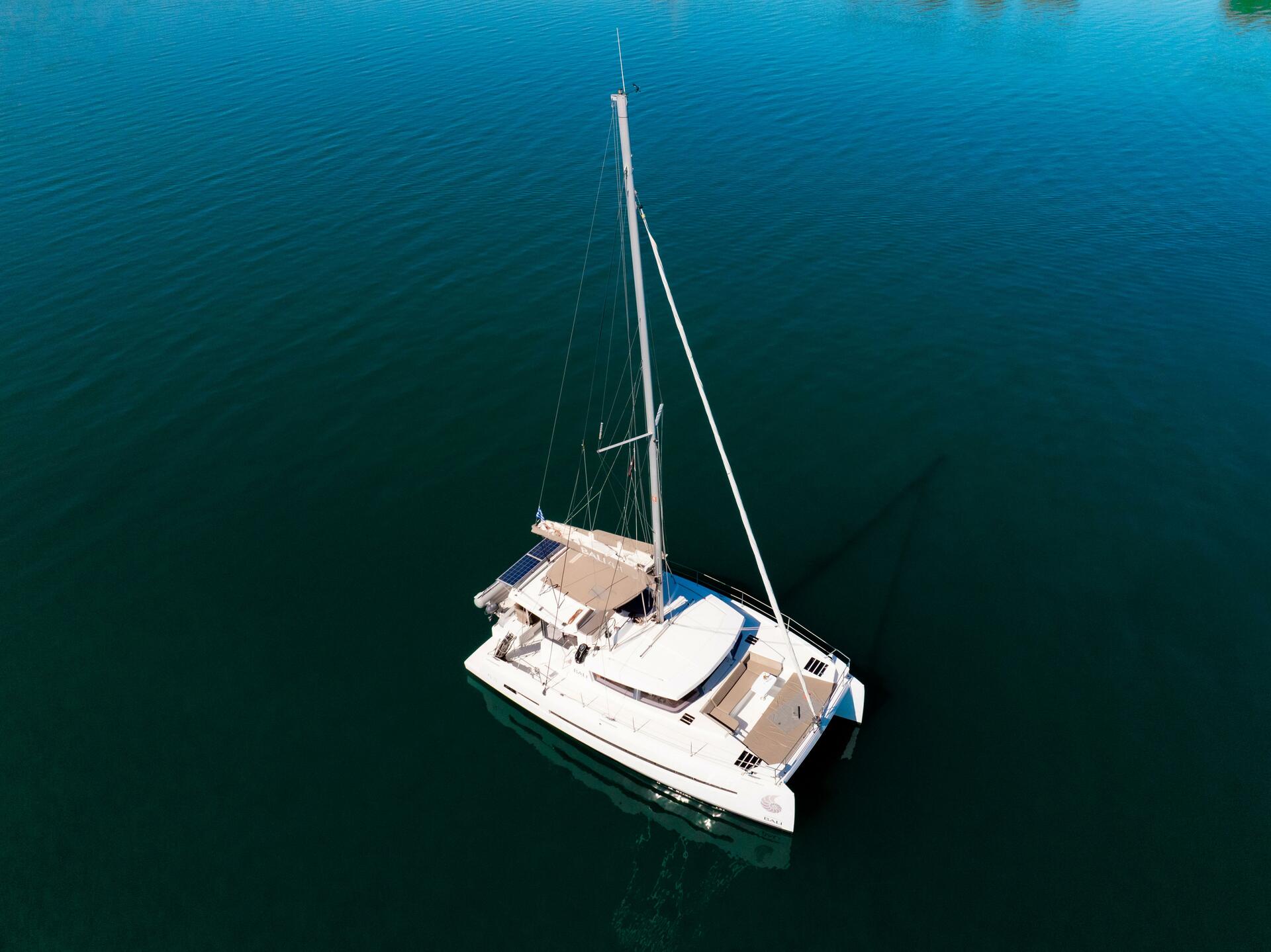 Bali 4.1 da Crystal Sea Yachting em Preveza