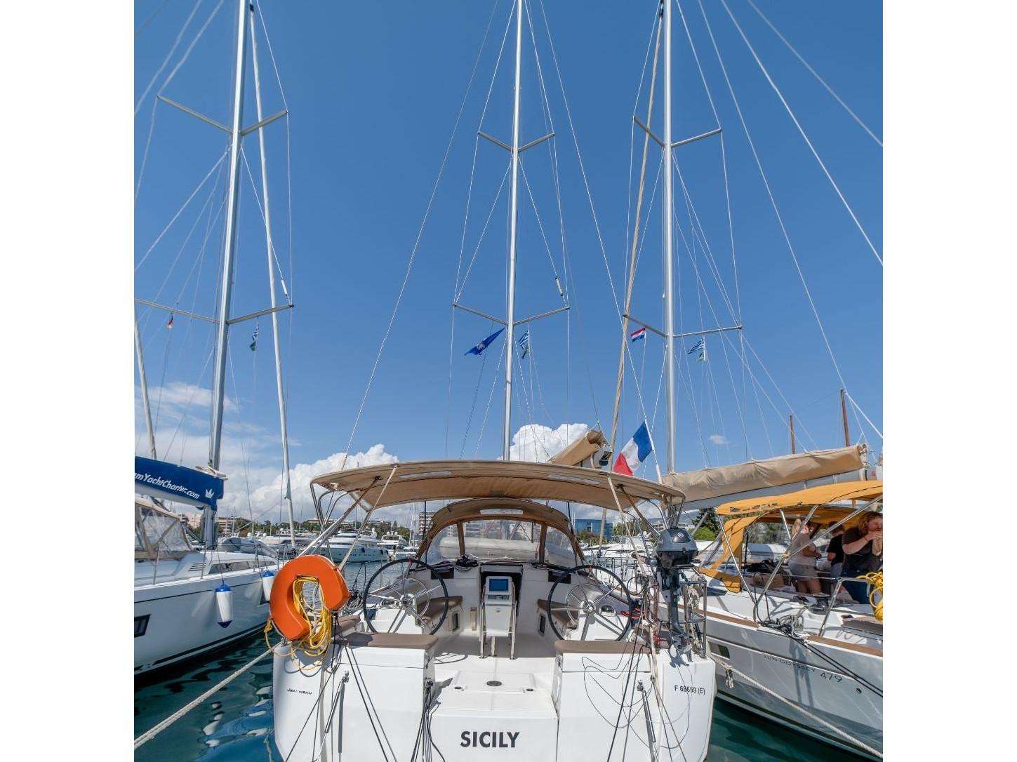 Sun Odyssey 449 da Paralos Yachts em Atenas