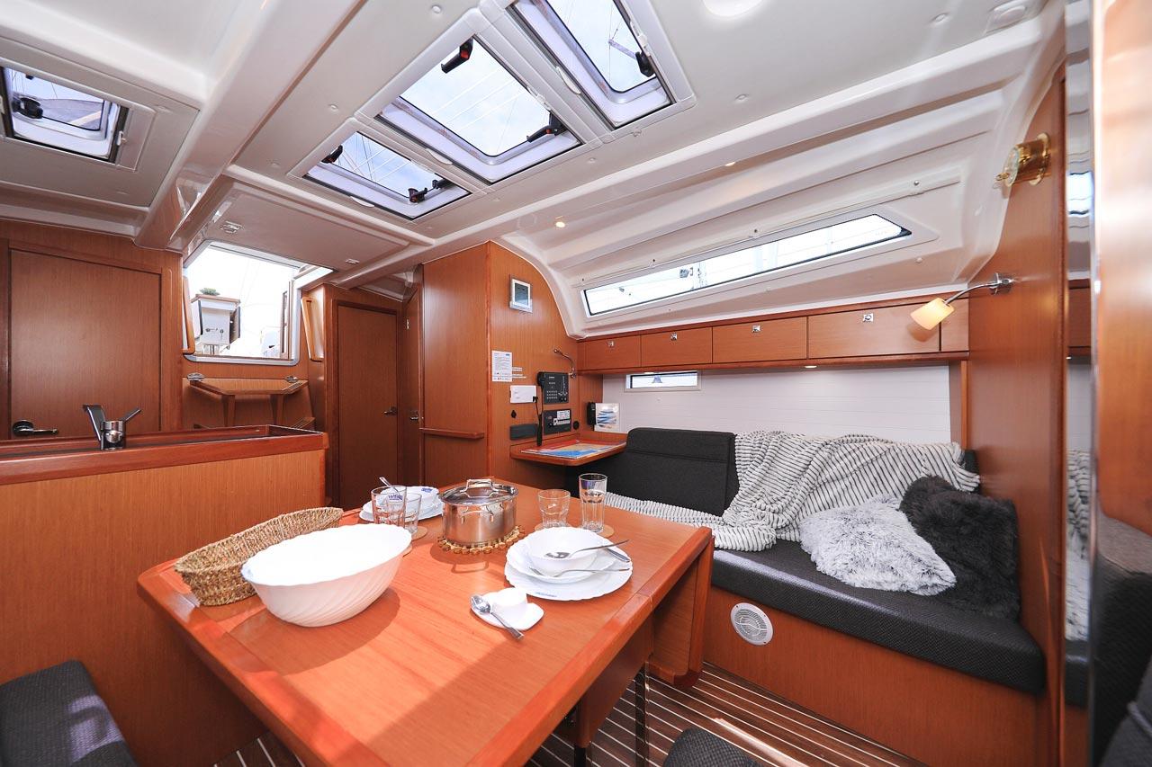 Bavaria 37 Cruiser av Pitter Yachtcharter - Nautic Alliance i Biograd na moru