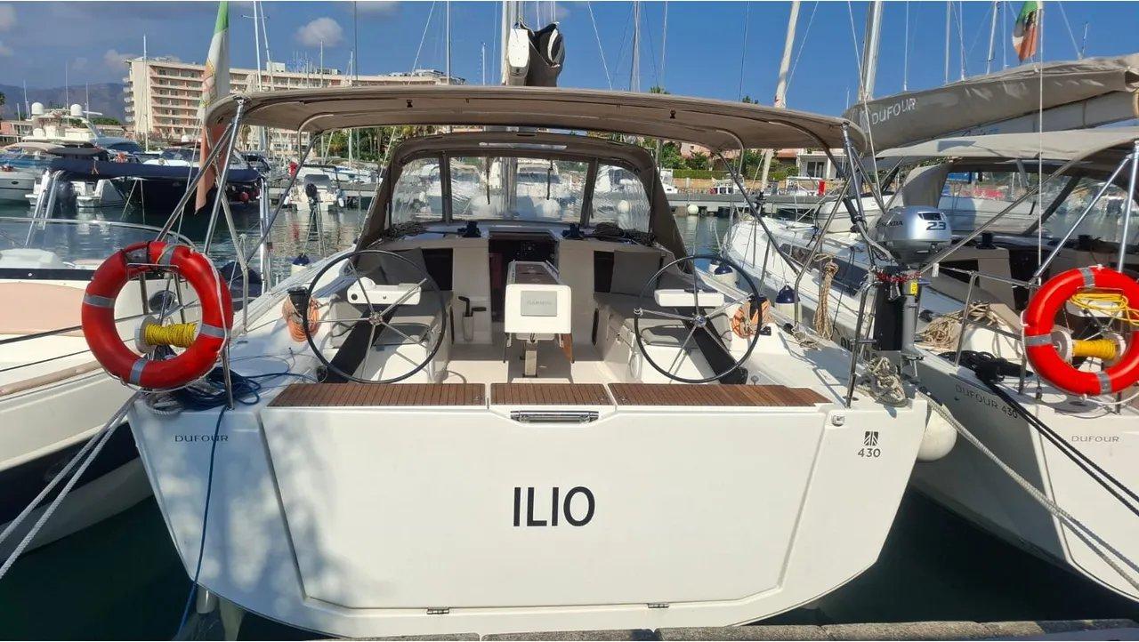 Dufour 430 Grand Large de Lascatutto Charter 