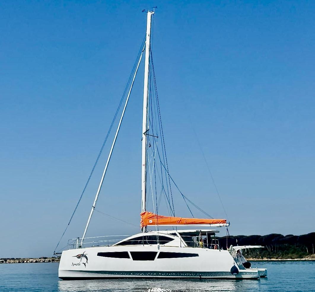 C-Cat 37 from Veleasegno Charter in Capo d’Orlando