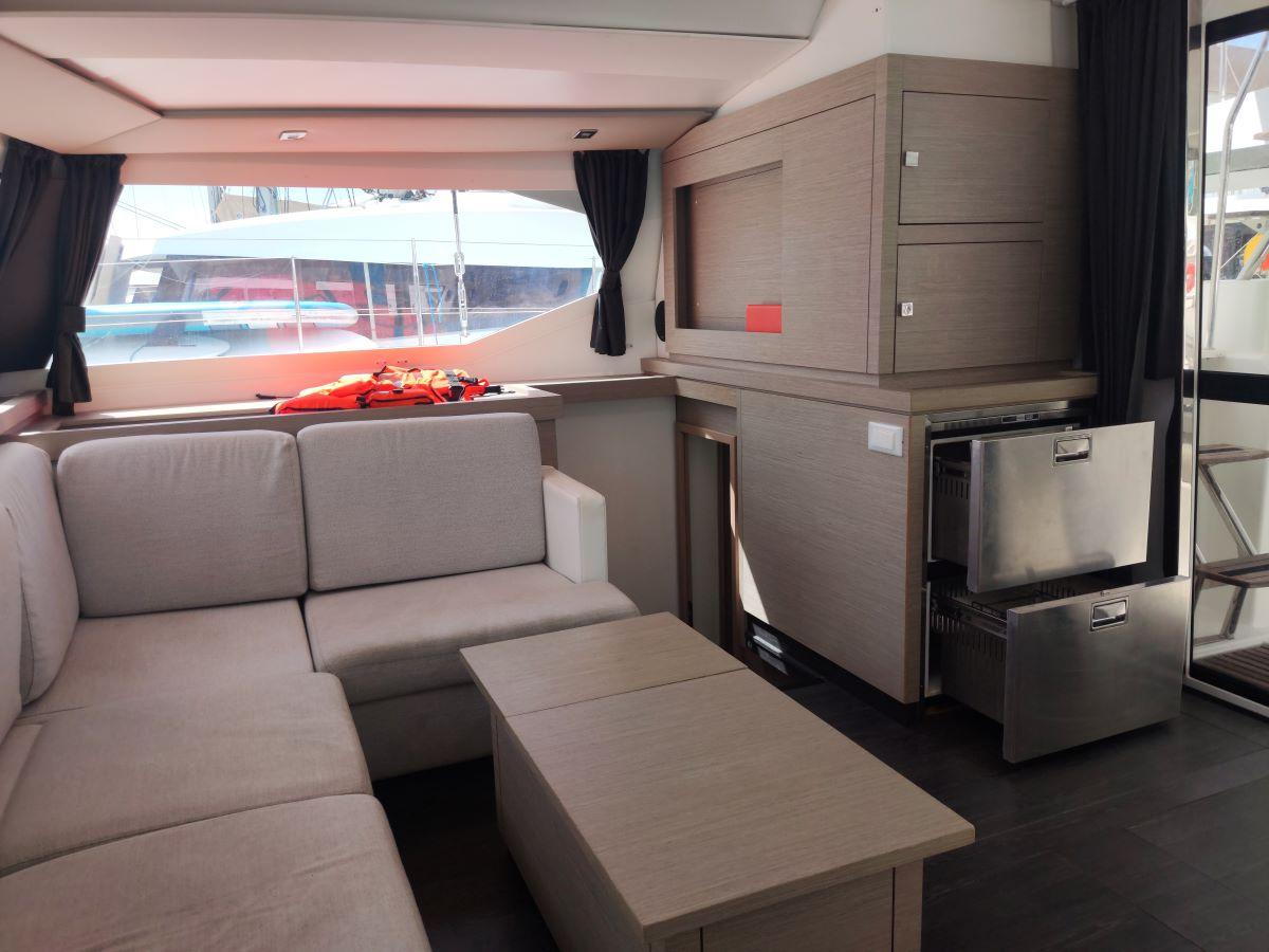 Fountaine Pajot Astréa 42 av Dream Yacht Charter i Pointe-à-Pitre