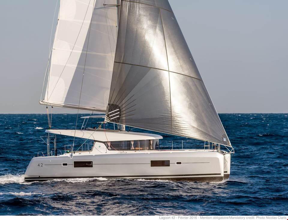 Lagoon 42 de Heyblue Yachting en Paros