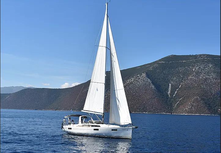 Oceanis 41.1 af Blue Memories i Lefkada
