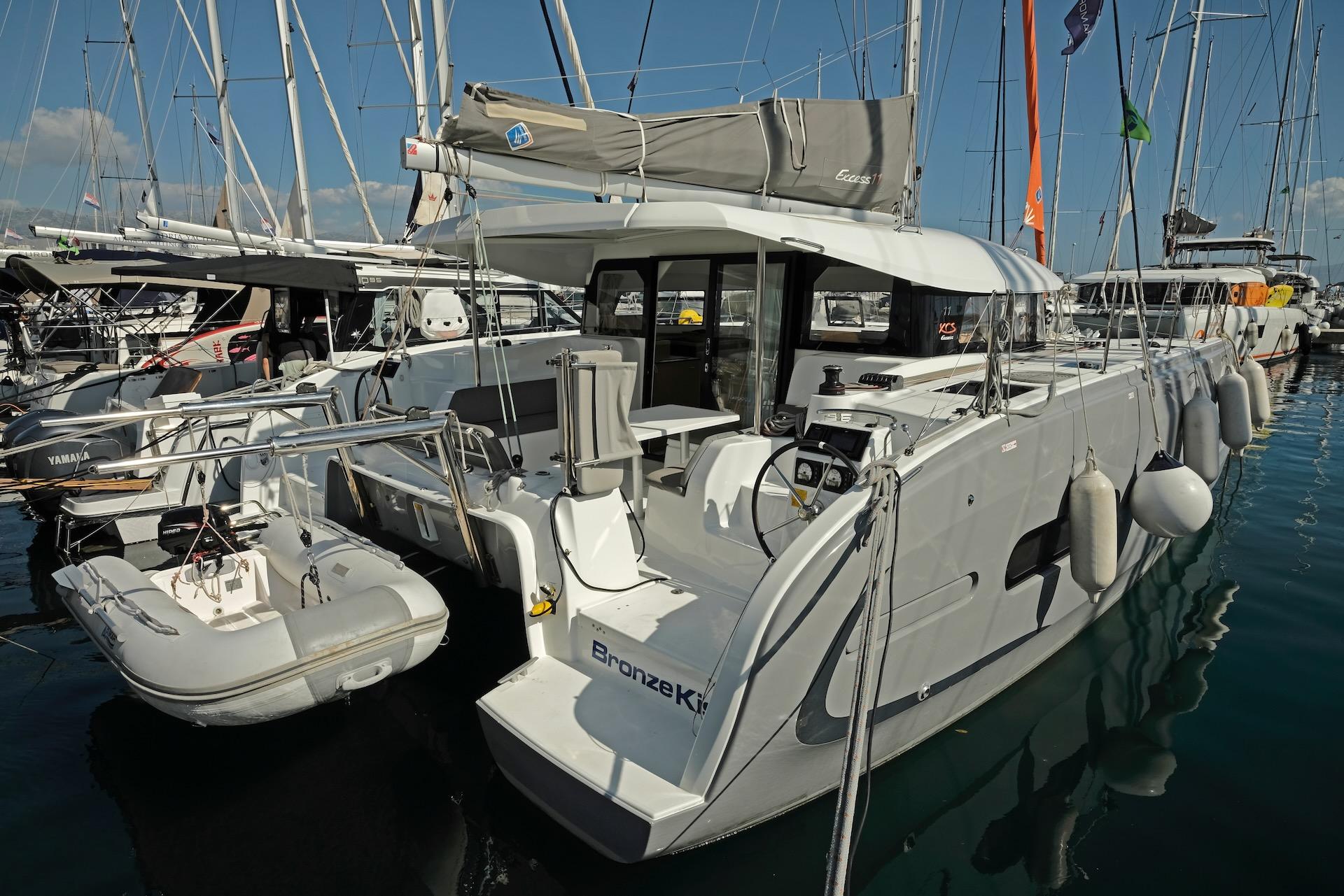 Excess 11 av Euromarine charter i Split