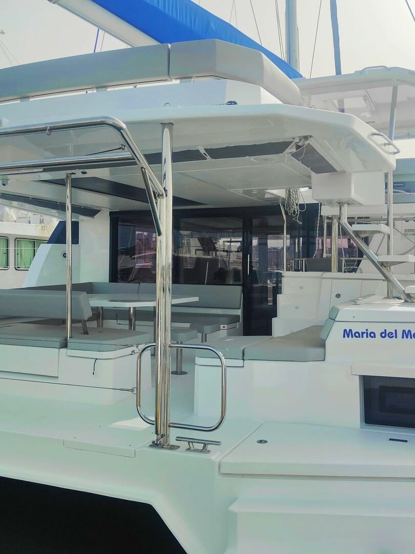 Leopard 50 von Sail Italia in Procida