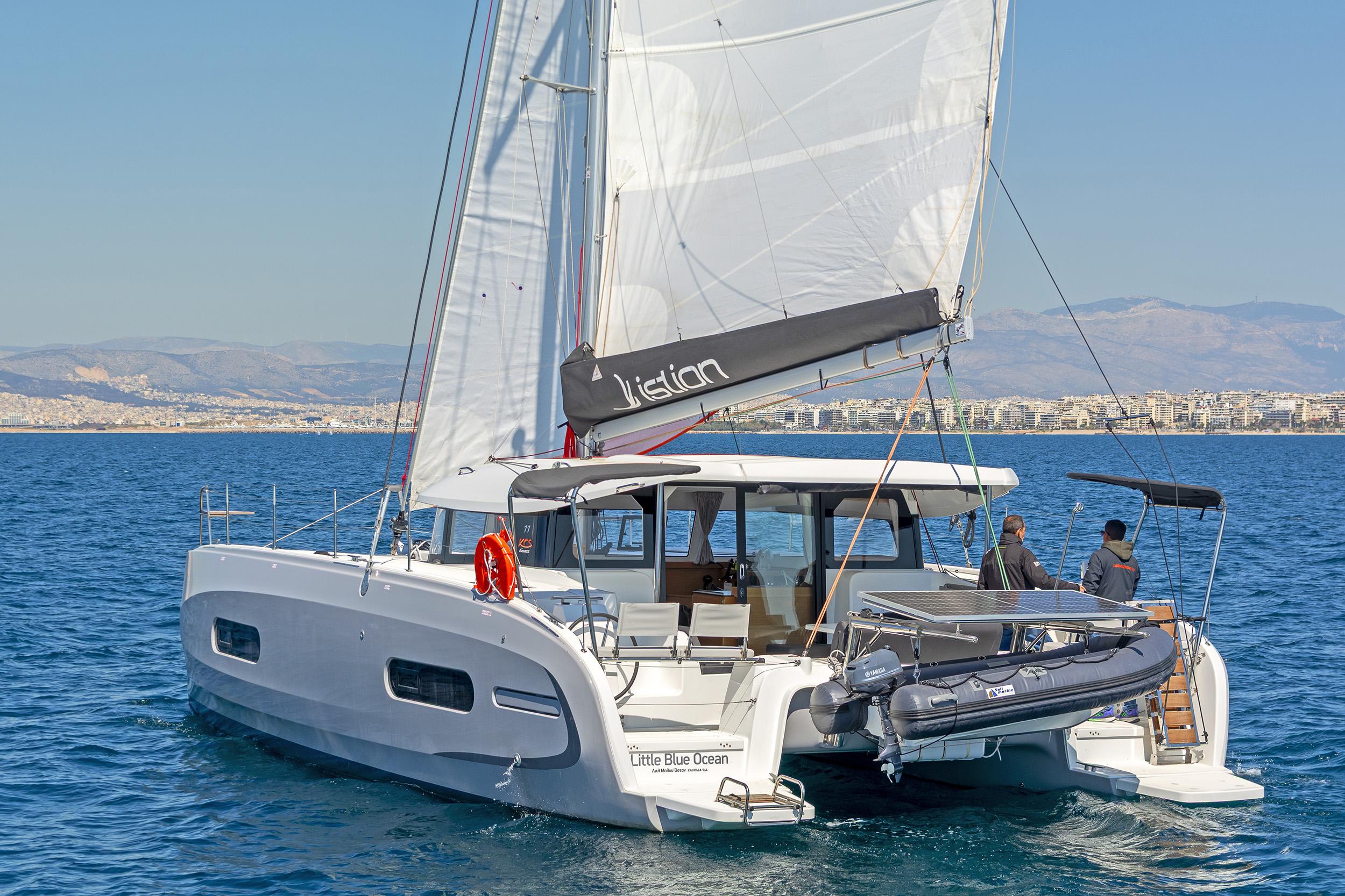 Excess 11 av Istion Yachting i Paros