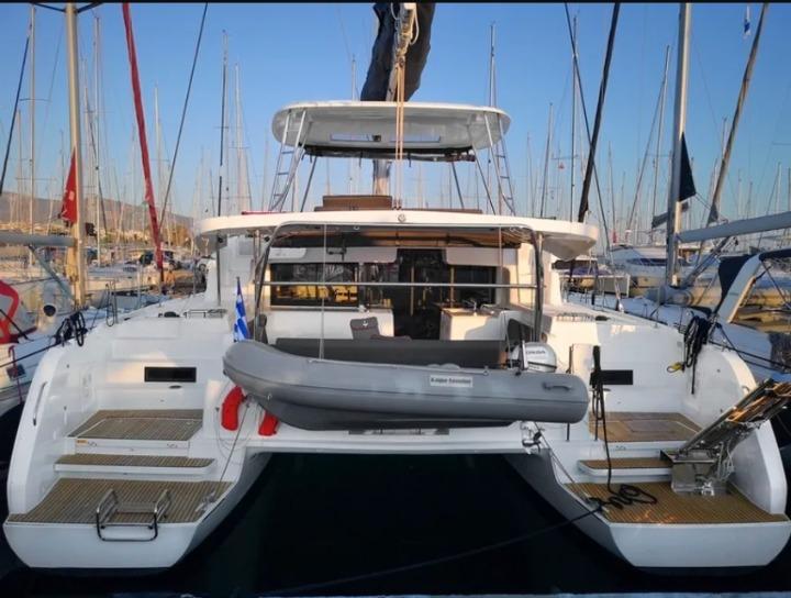 Lagoon 46 par MG Yachts à Athènes