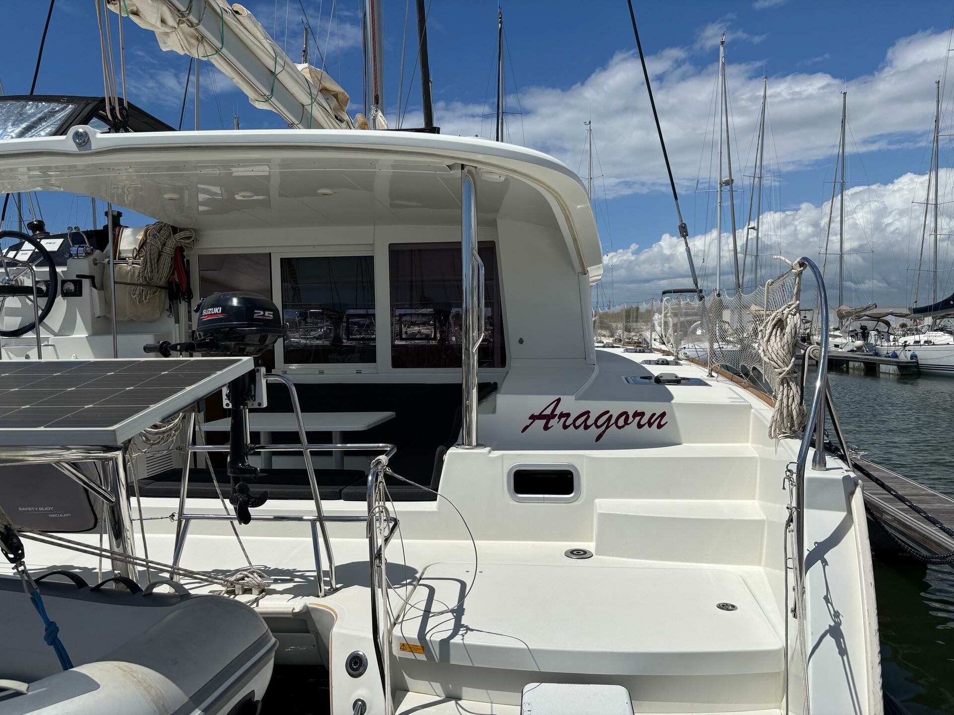 Lagoon 400 S2 van Sailing Geeks Charter in Piombino