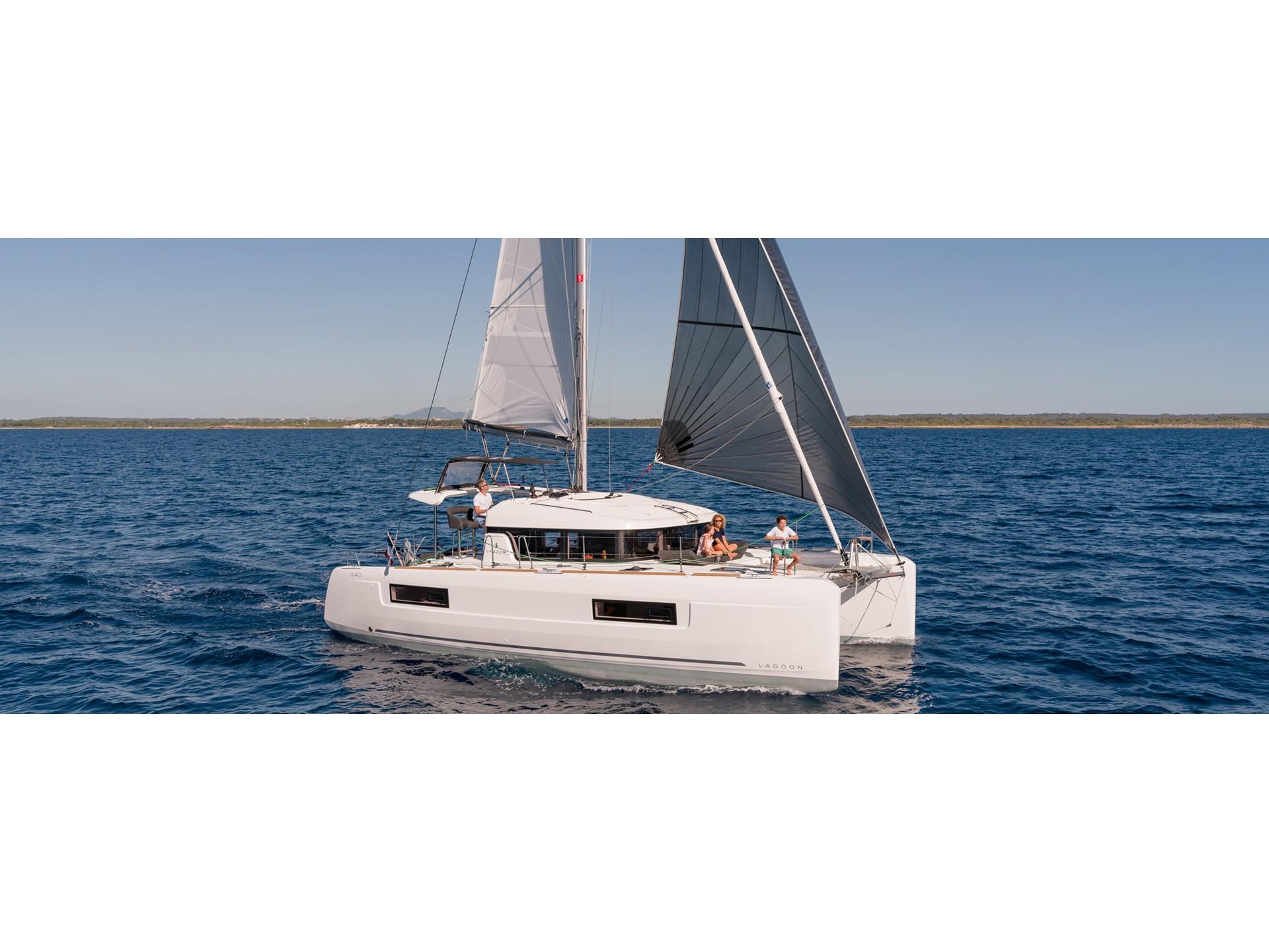Lagoon 40 yritykseltä Le Bateau Blanc Bocca di Magrassa