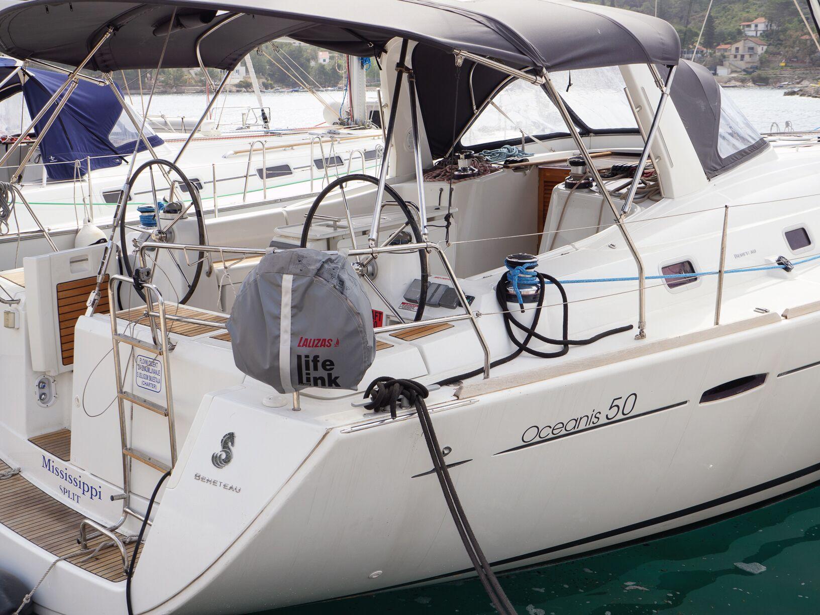 Oceanis 50 Family von Sailing Europe Charter in Rogač
