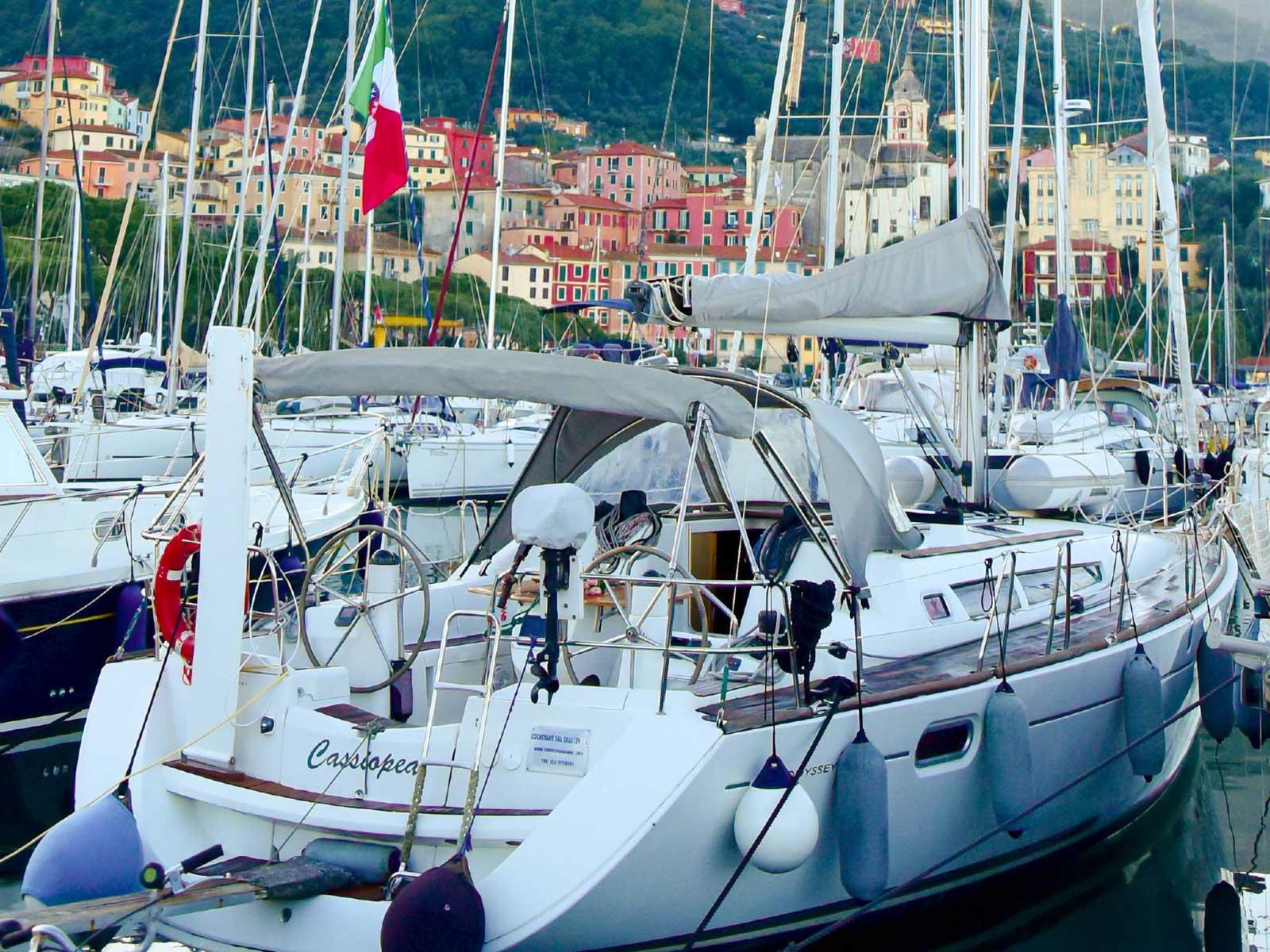 Sun Odyssey 42i van BeBlue Sailing in La Spezia