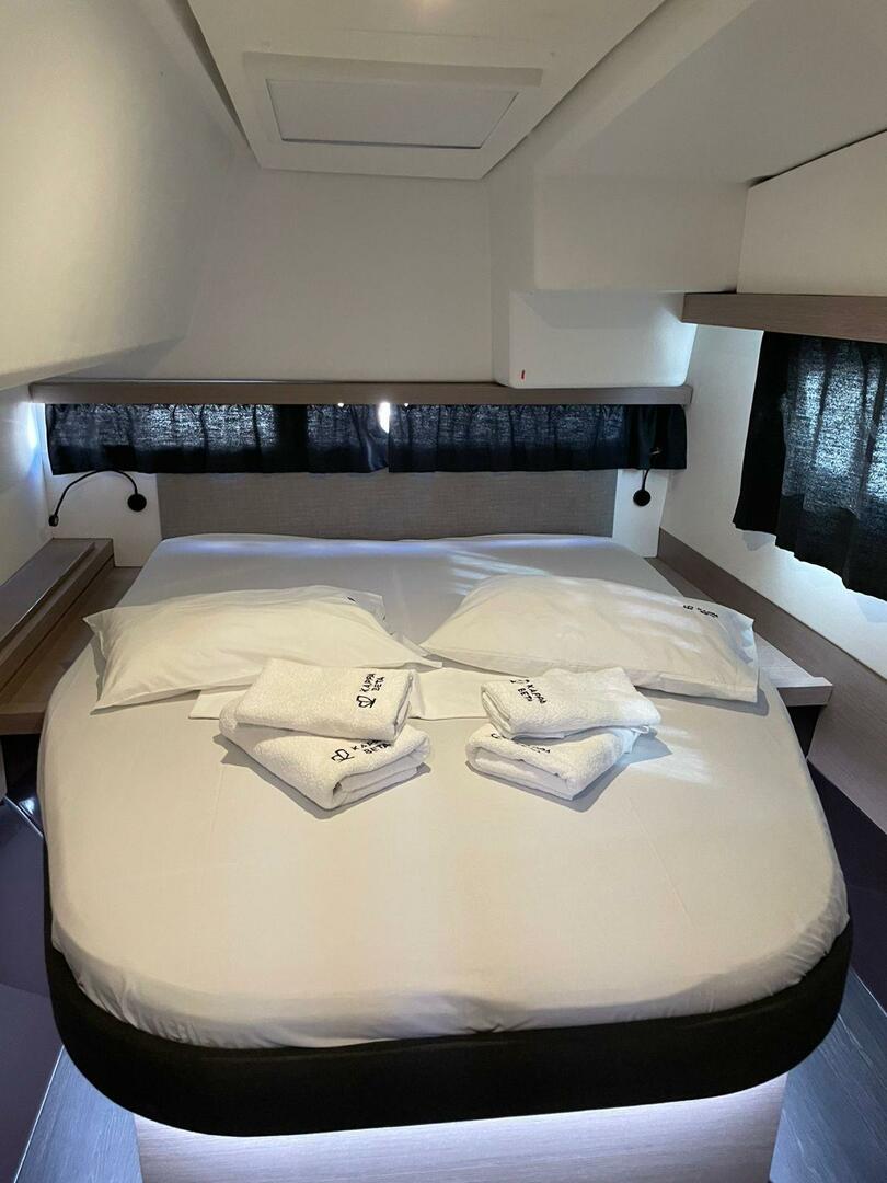 Fountaine Pajot Isla 40 von Kappabeta Yachting in Palairos