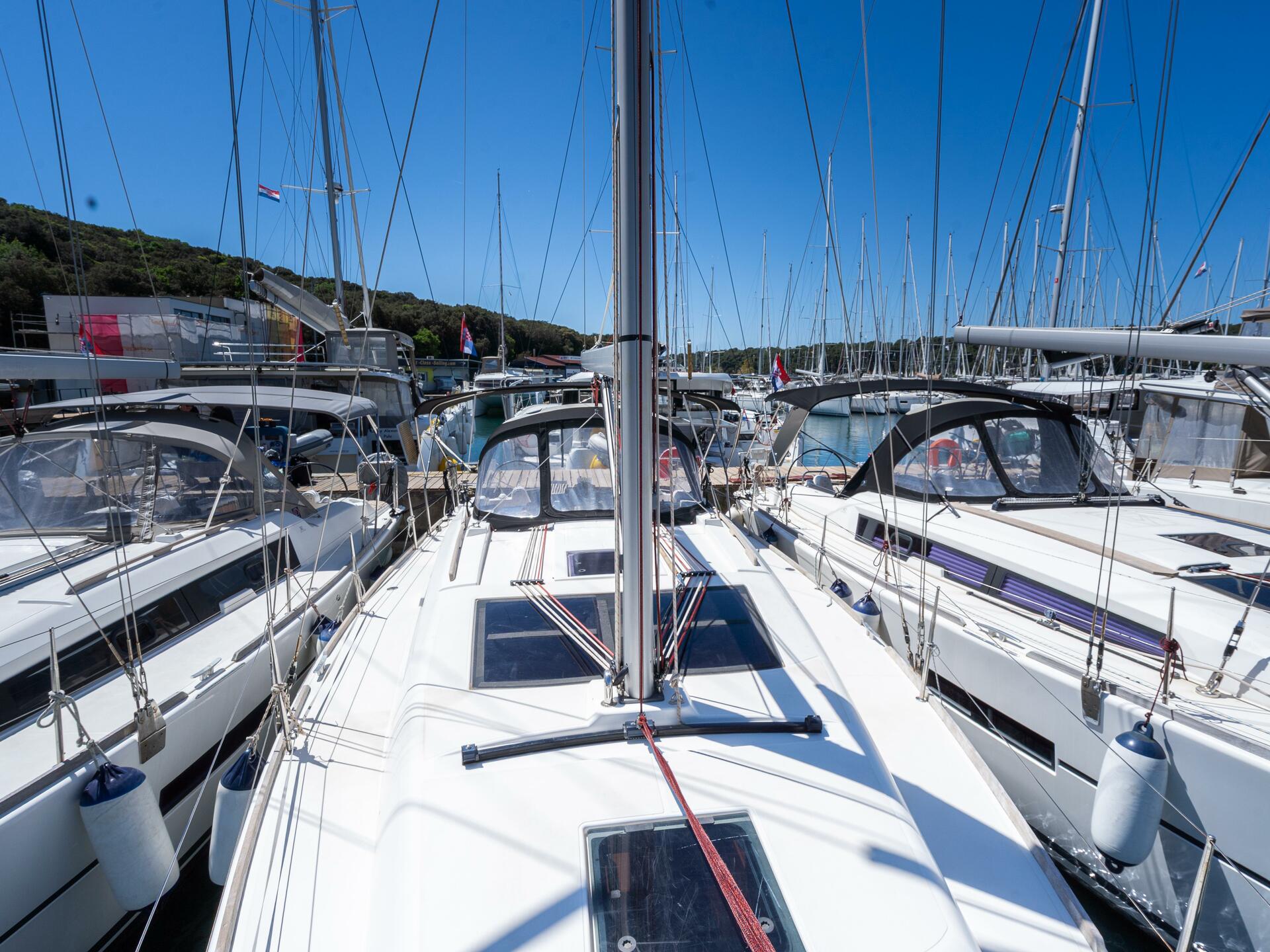 Dufour 382 Grand Large från Bijoux i Pula