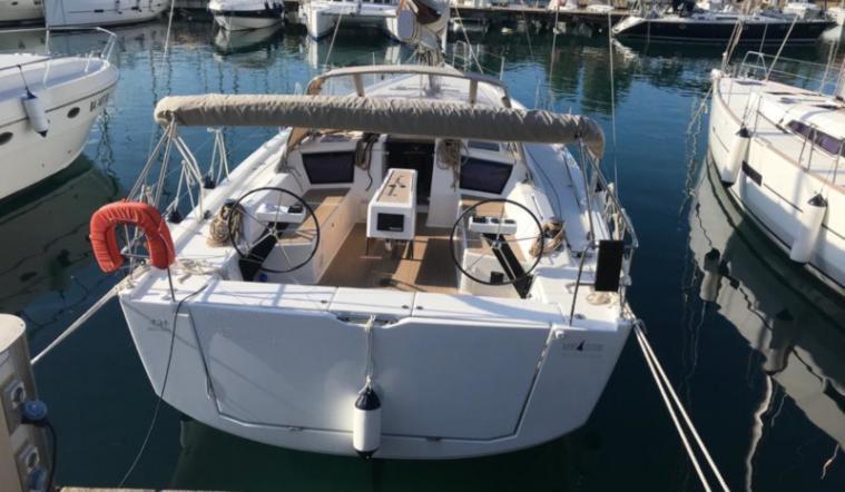 Dufour 430 Grand Large av Skippertech i Napoli