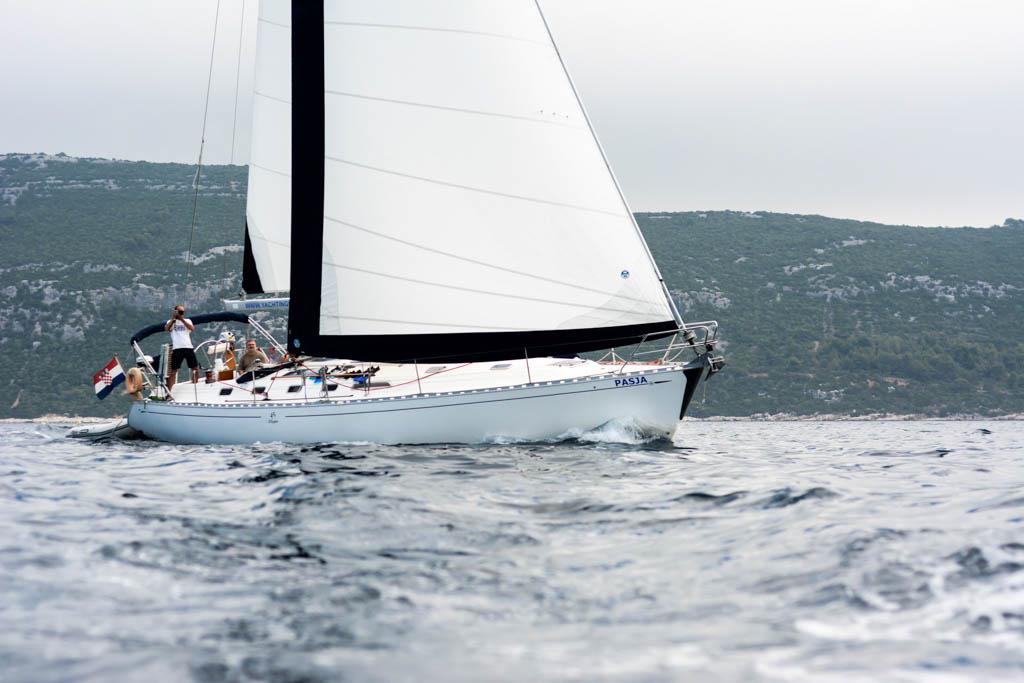 Dufour 45 Classic yritykseltä Adria Pol Yachting Zadarissa