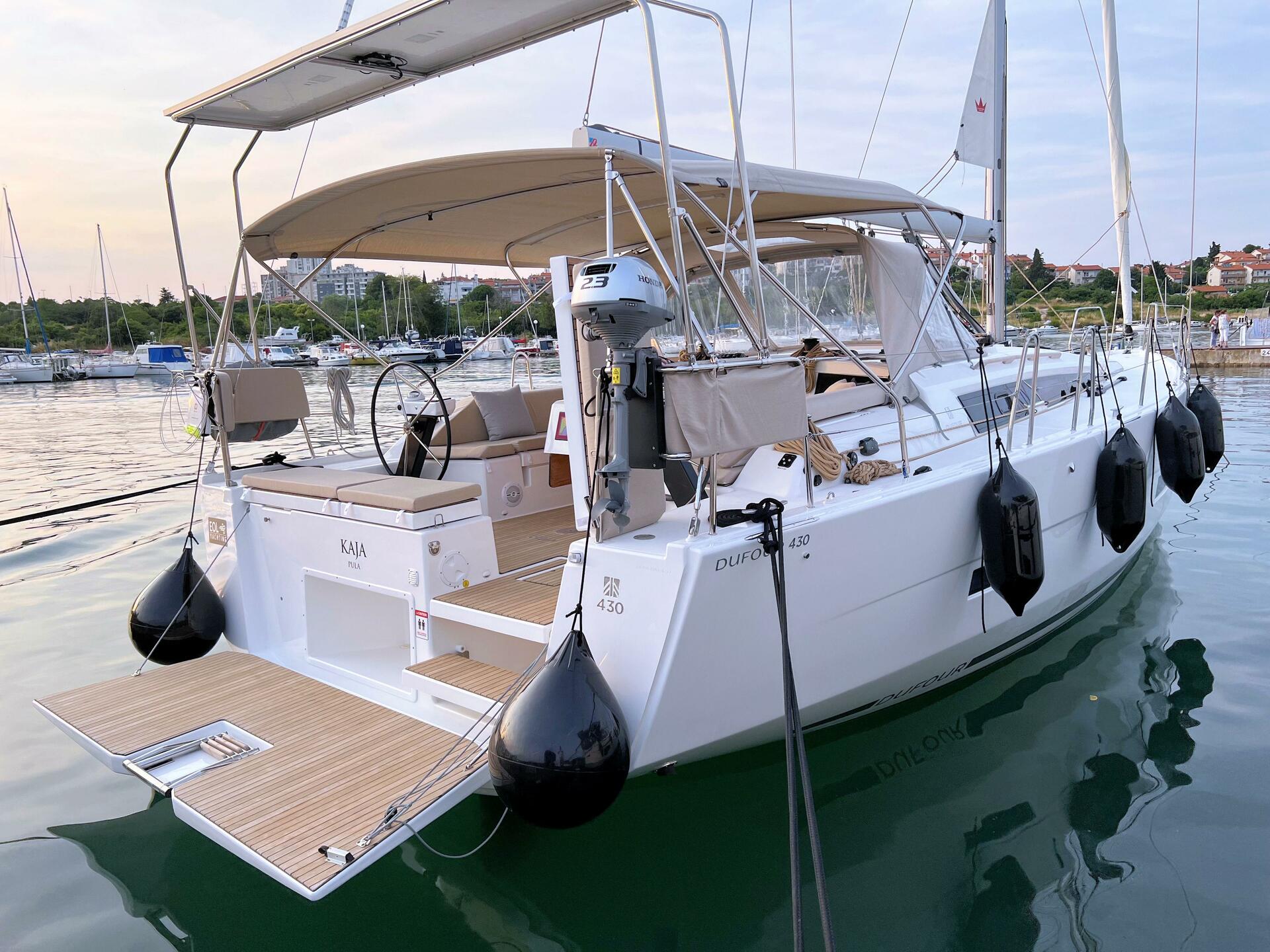 Dufour 430 Grand Large della Eol Yachting a Pola