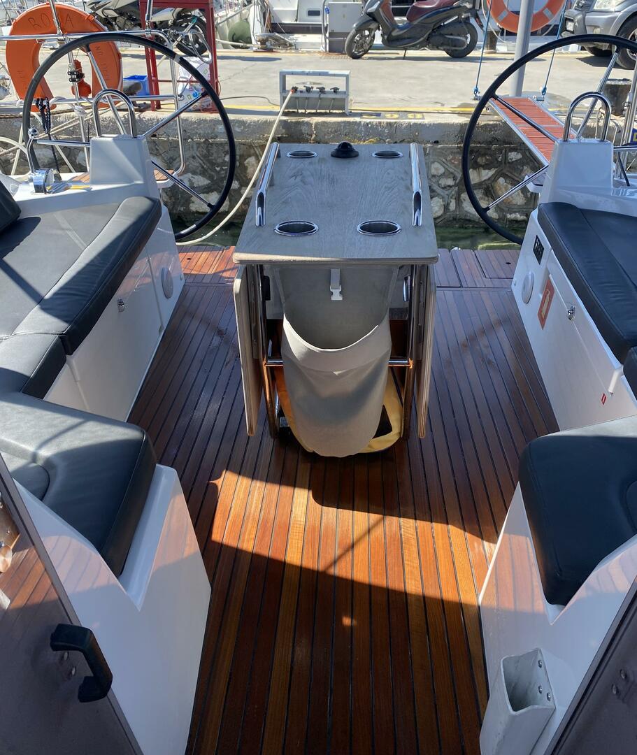 Oceanis 40.1 af Faliro Sailing i Athen