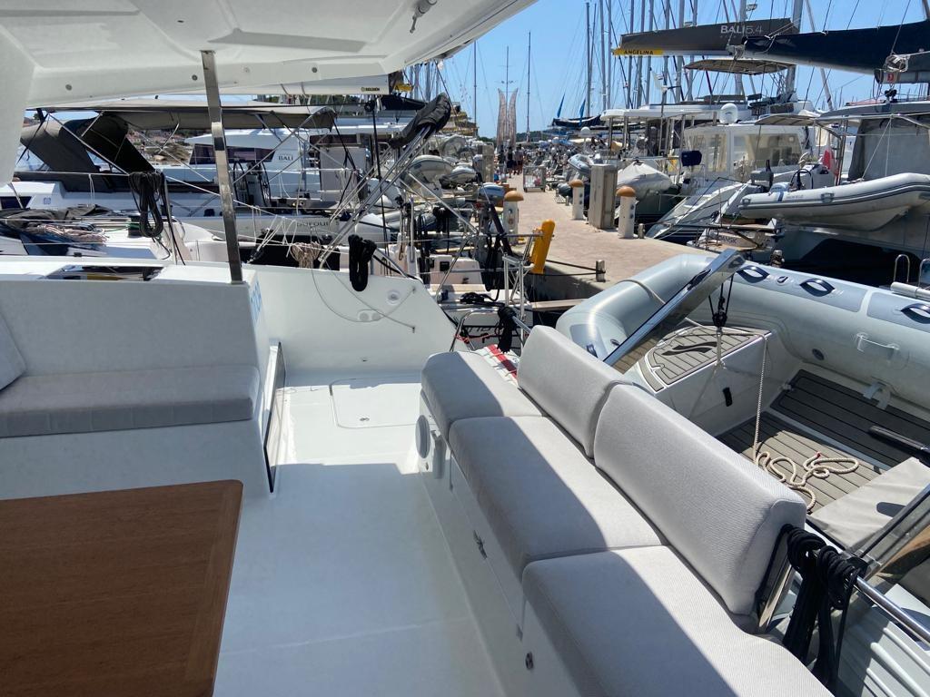 Fountaine Pajot Isla 40 yritykseltä Sea and More Yachting Rogoznicassa