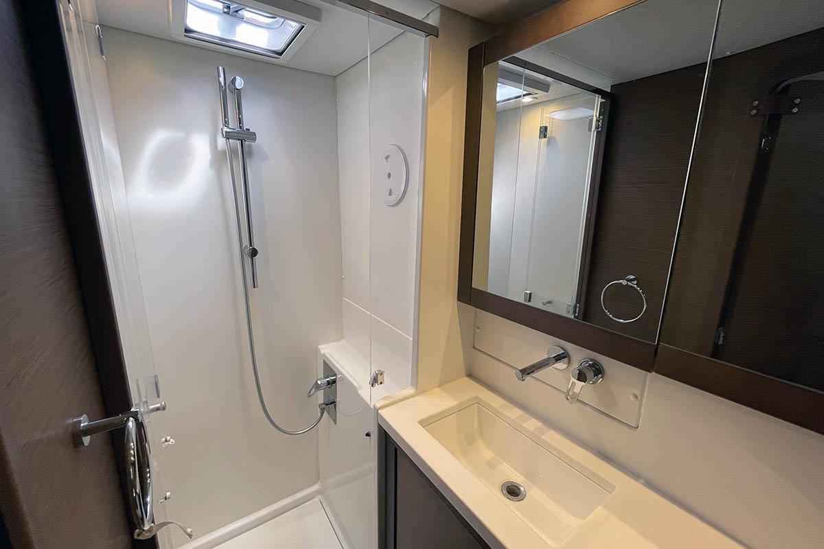 Lagoon 450 F da Navigare Yachting em Providência