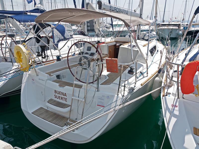 Sun Odyssey 33i af Euromarine charter i Split