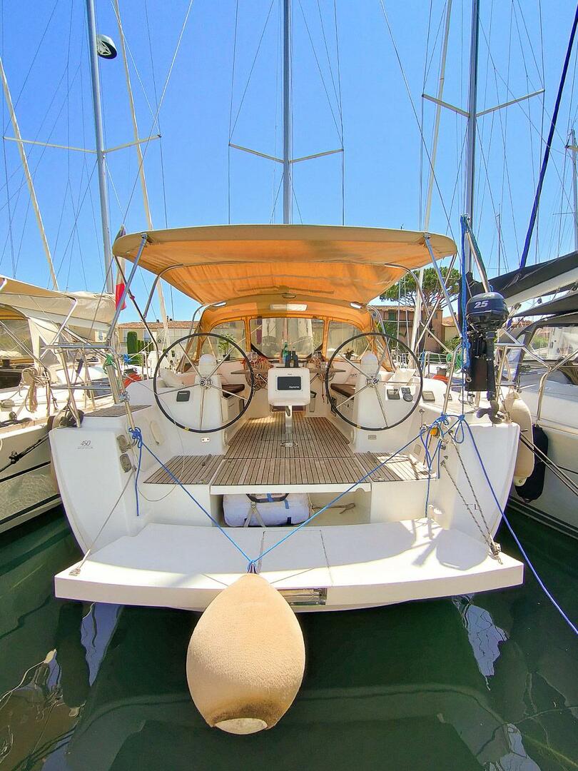 Flavia III | Dufour 450