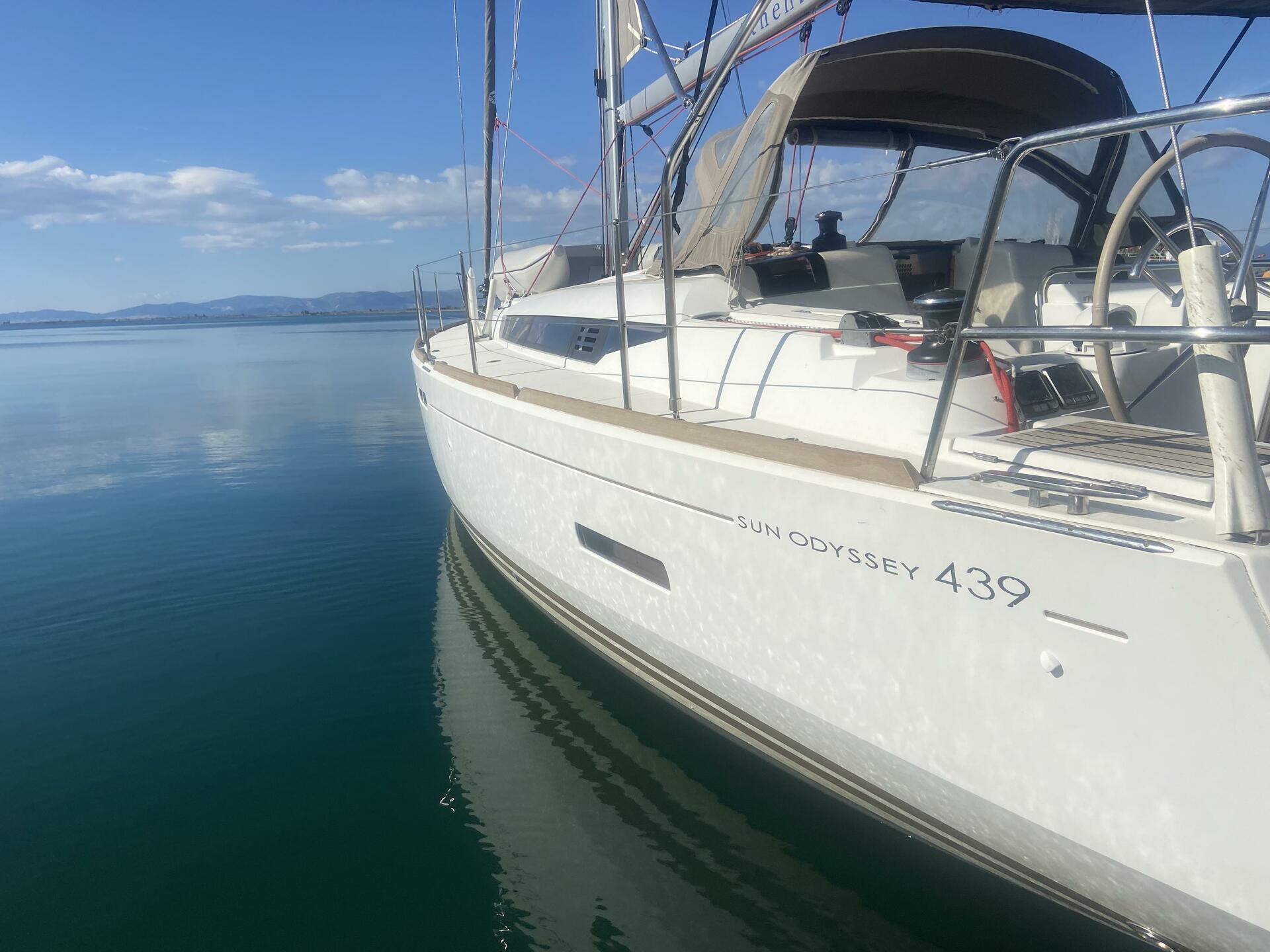 Triada | Sun Odyssey 439