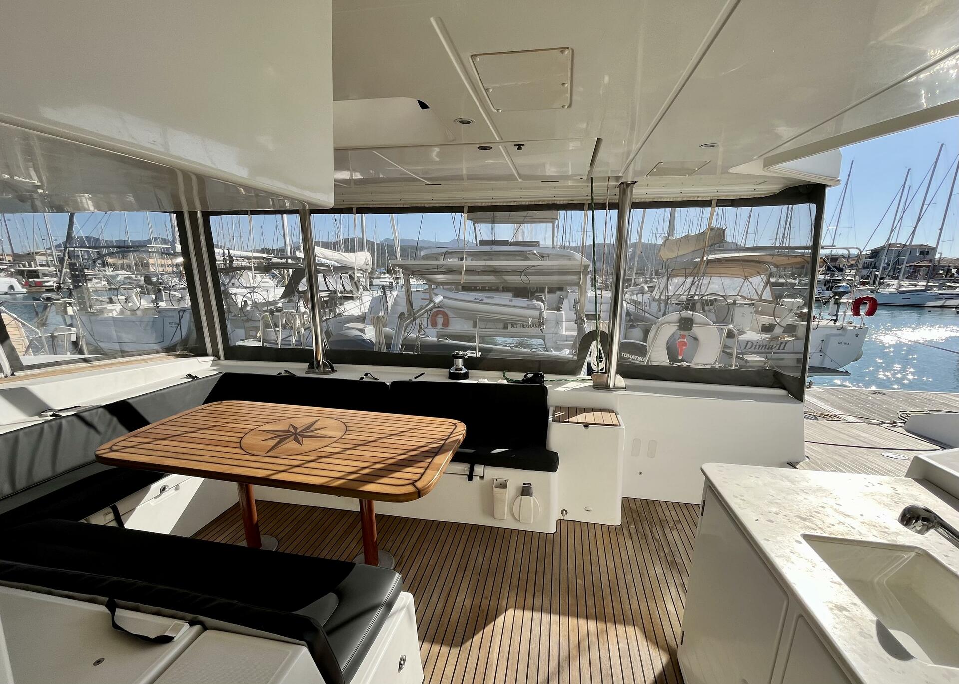 Infinity | Lagoon 500