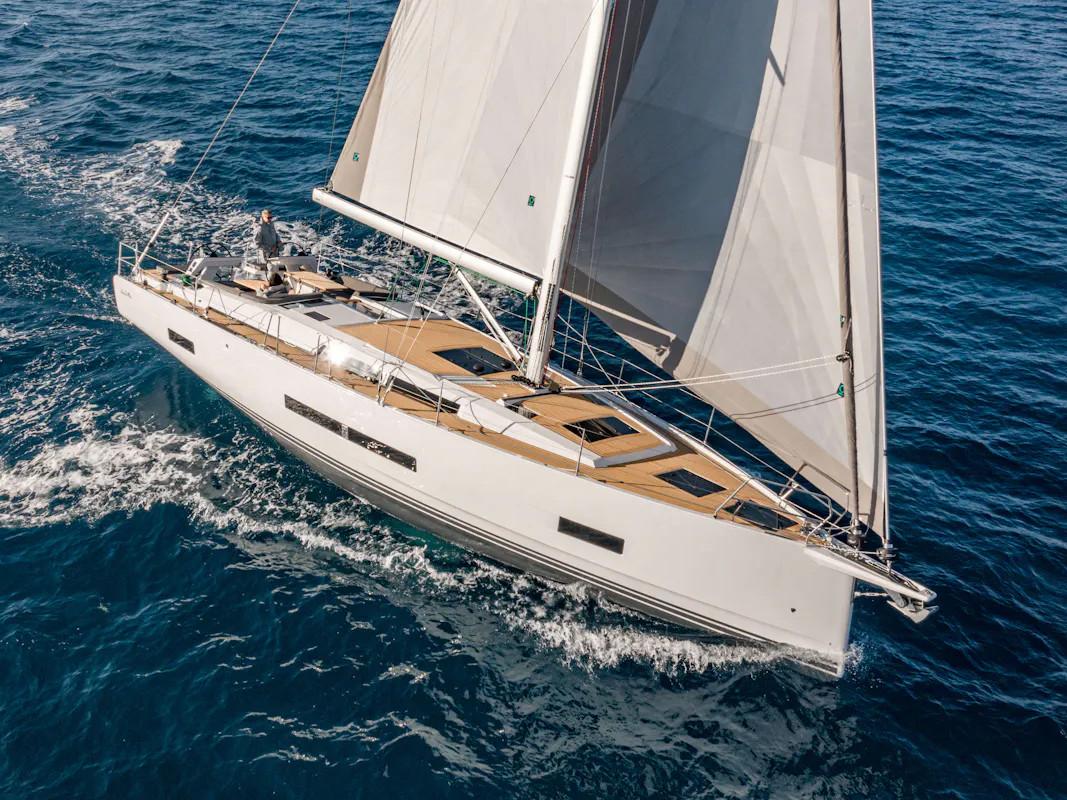 Divina | Hanse 388