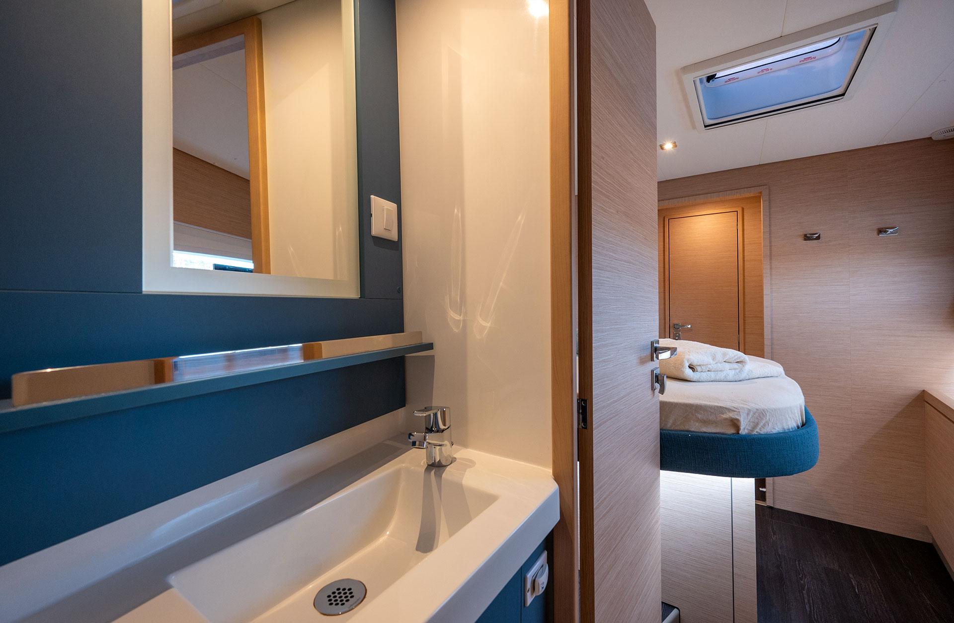 Smeralda - A/C, Generator, Water maker | Tanna 47