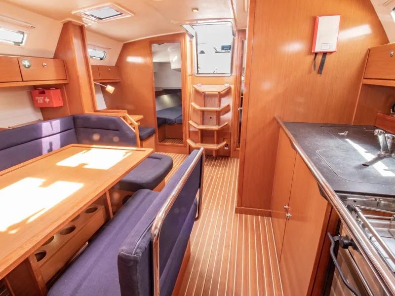 Vlassis | Bavaria 40