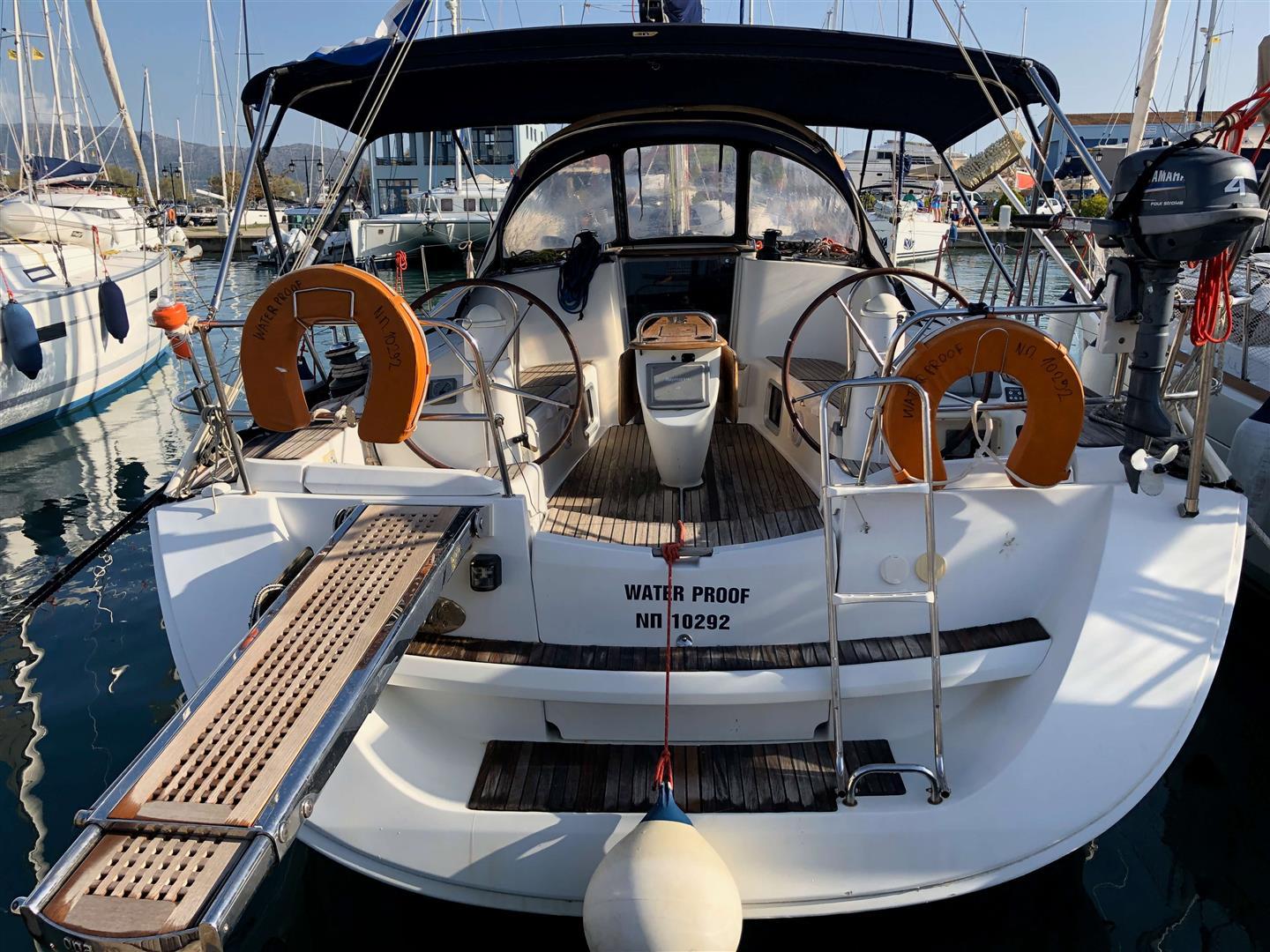 Waterproof (Performance, Diesel Generator, Electric winch, Bow thruster, Yacht heating system, Solar panels, Hydraulic gangway) | Sun Odyssey 42 i Performance