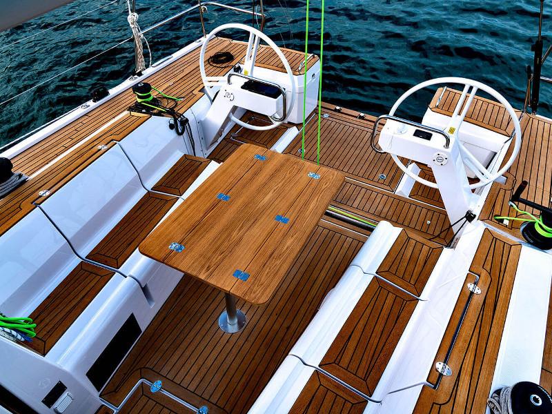 LINA 2020 (new sails 2024., air condition) | Elan E5