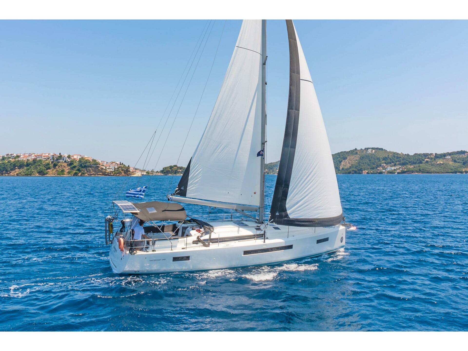 Marina II | Sun Odyssey 490