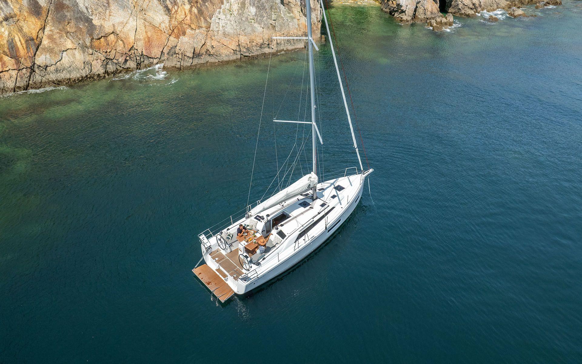 Aurora - Comfort line | Oceanis 37.1