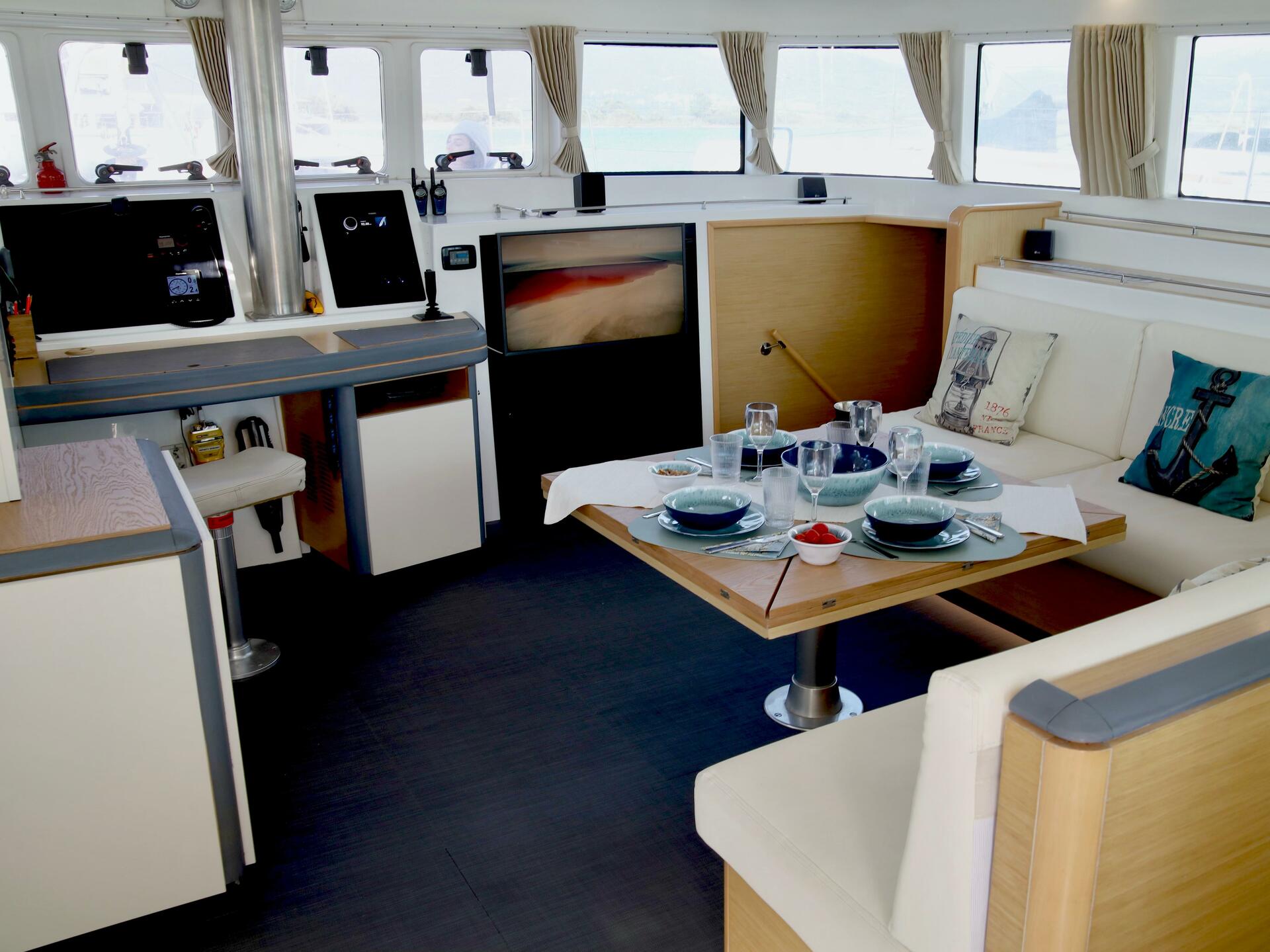 Infinity | Lagoon 500