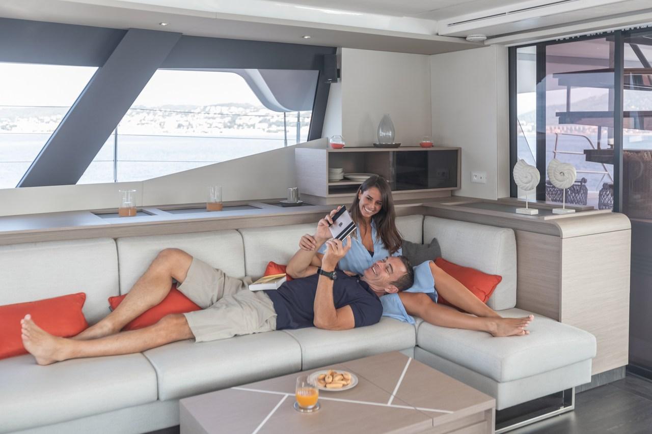 Plus 10 | Fountaine Pajot Samana 59