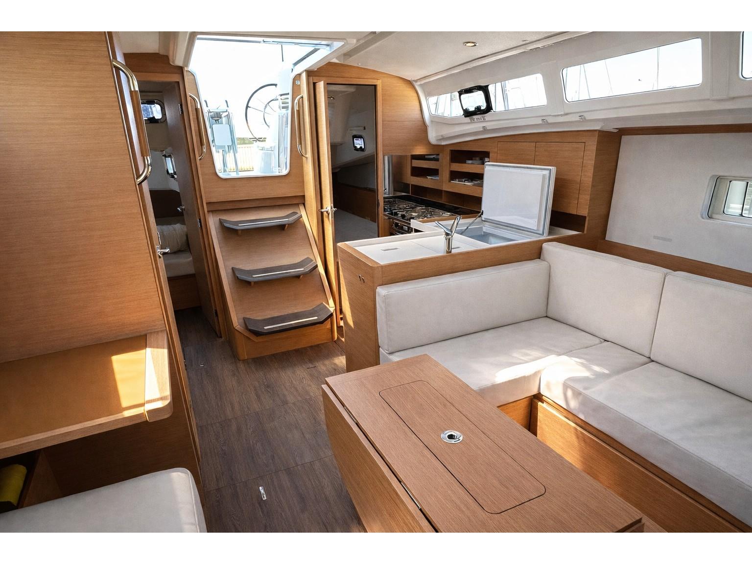 SSY-03 | Sun Odyssey 380