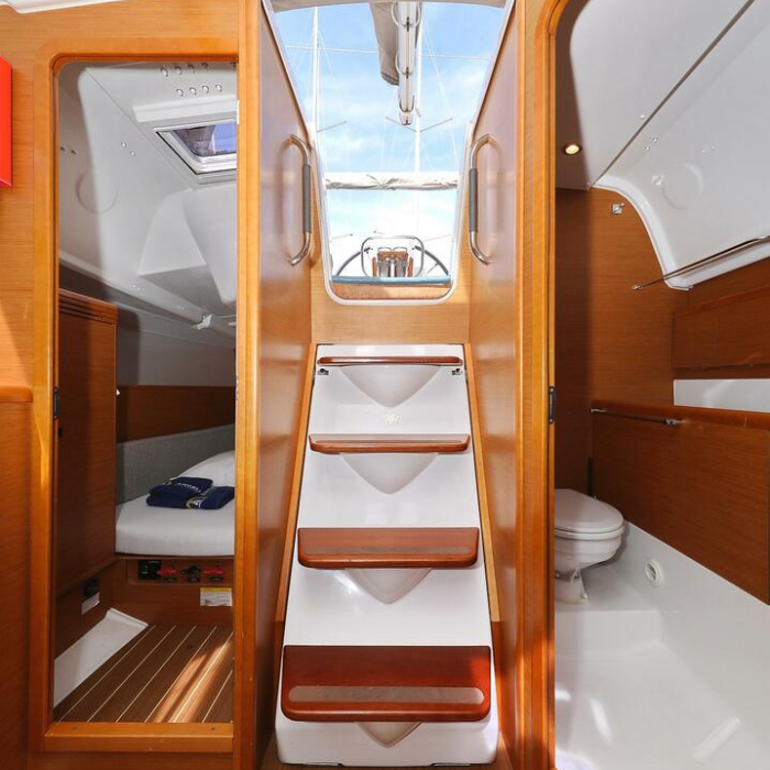 Cosma | Sun Odyssey 33i photo 3