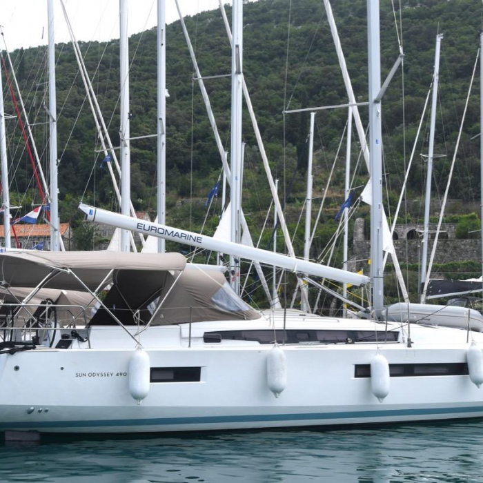 Caruso | Sun Odyssey 490 "LUXE" photo 2
