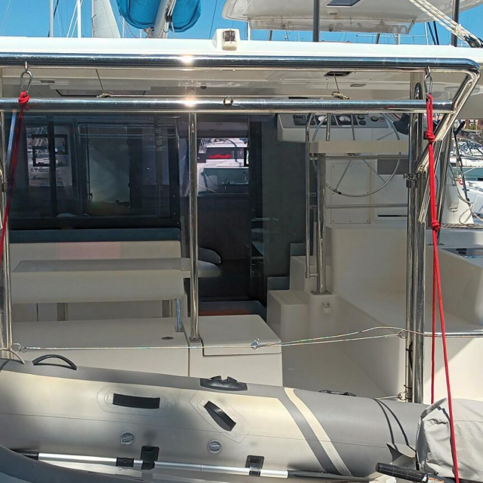 Annemarie | Leopard 4000 photo 1