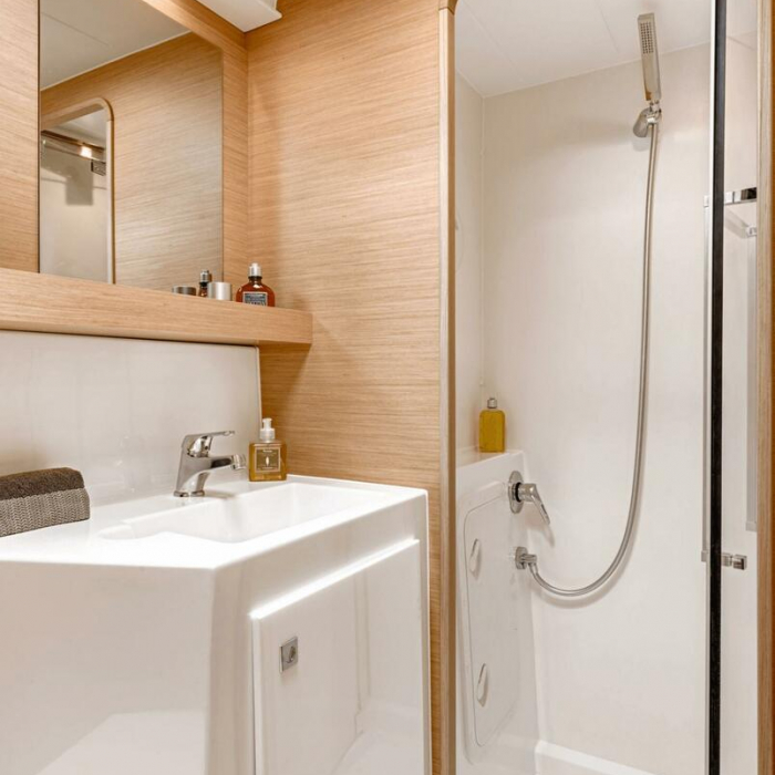 HeyBlue | Lagoon 42 photo 40