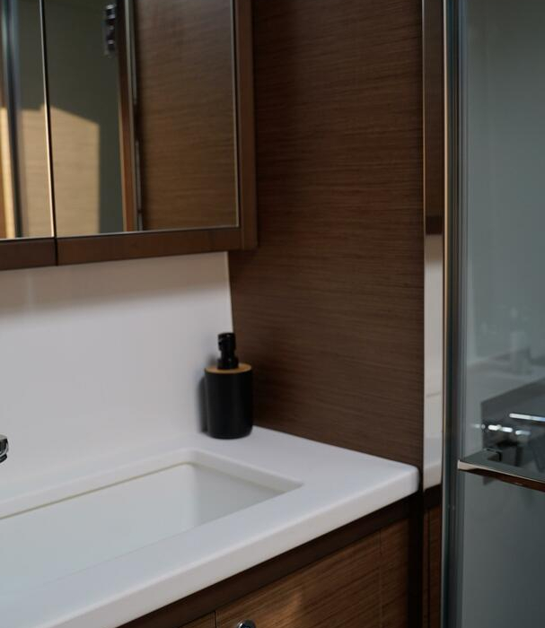 Blue Velvet | Lagoon 52 photo 13