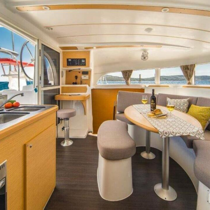 Bilbilis | Lagoon 380 photo 12